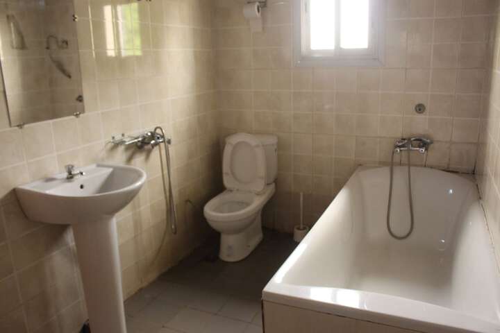 Room 14 of 30