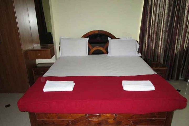 Room 14 of 36