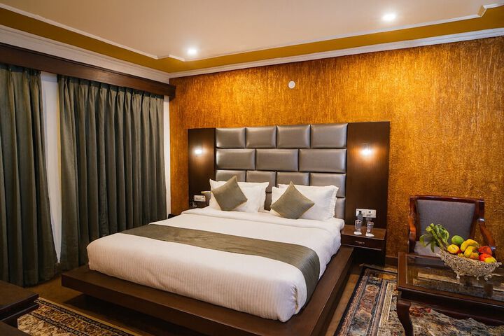 Room 8 of 44