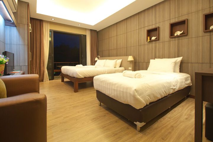 Room 25 of 63