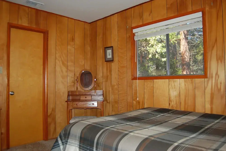 Room 3 of 11