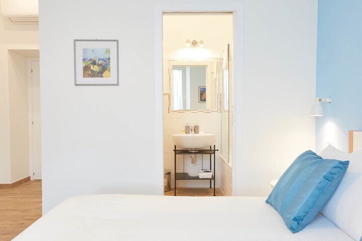 Room 5 of 19