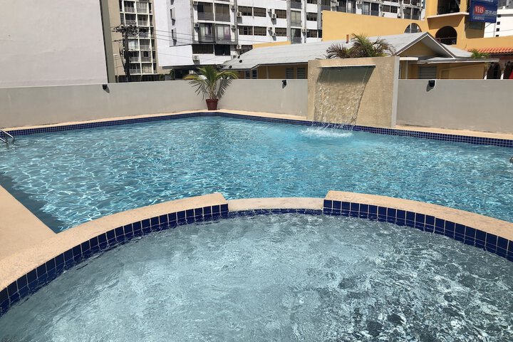 Pool Hotel