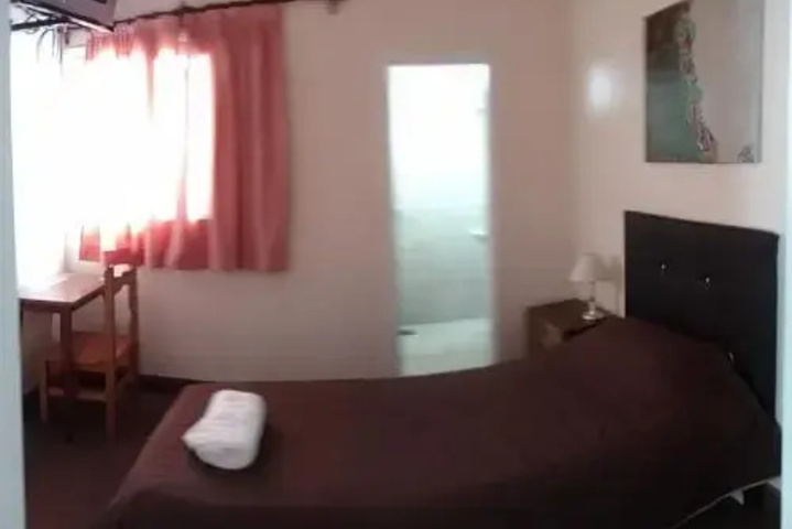 Room 2 of 10