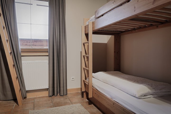 Room 12 of 125