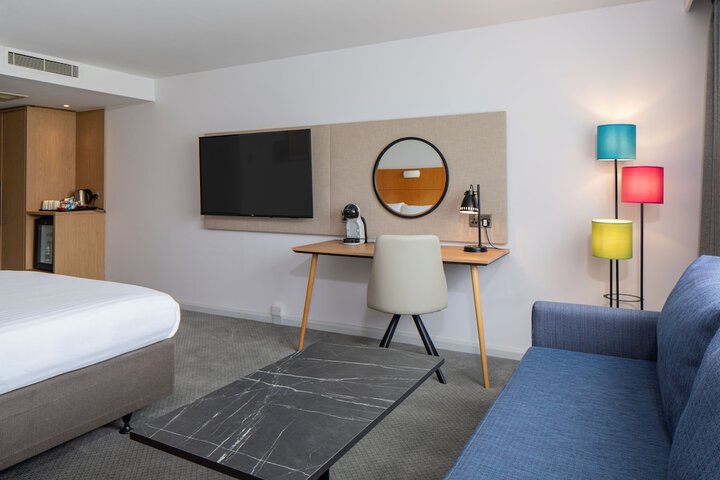 Room 63 of 194