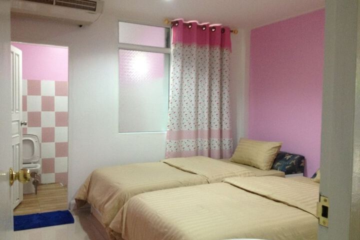 Room 2 of 24