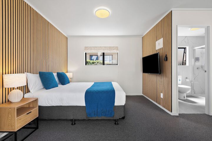 Room 13 of 43