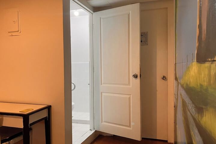 Room 28 of 89