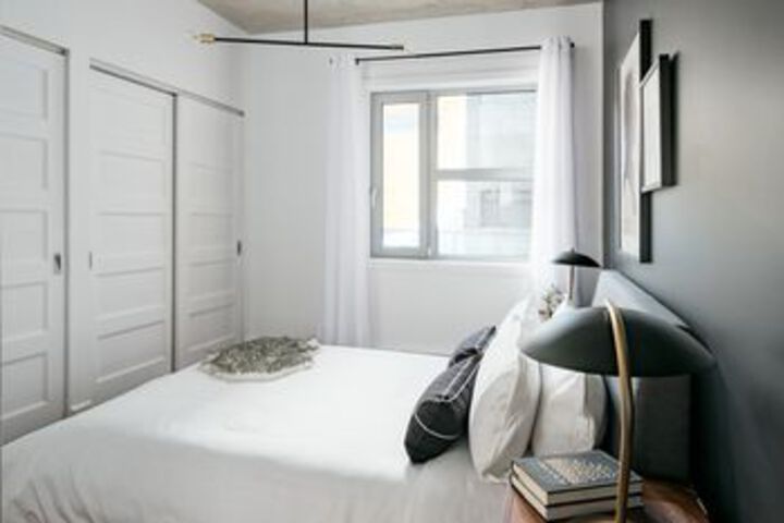 Room 6 of 22