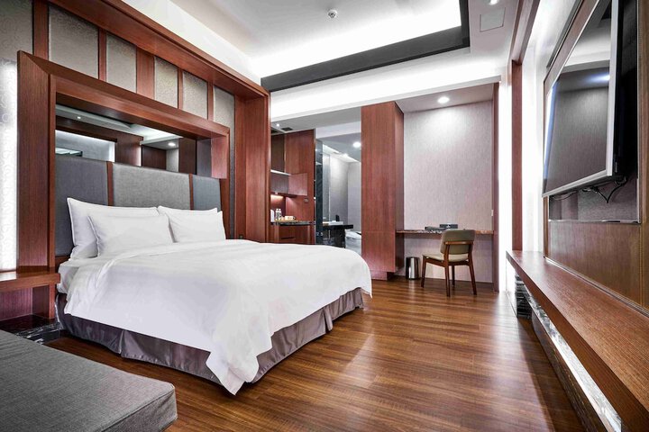Room 21 of 66