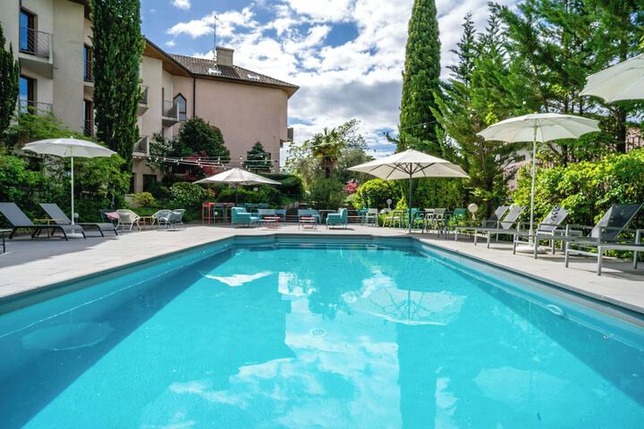 Pool 65 of 115