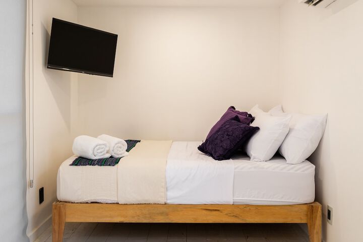 Room 16 of 84