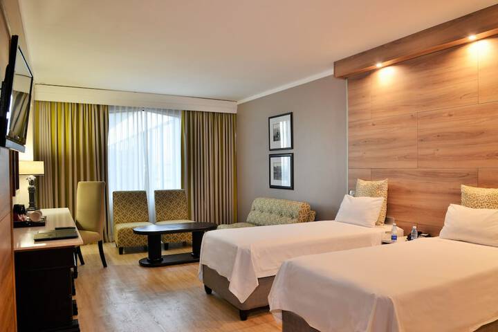 Room 6 of 43