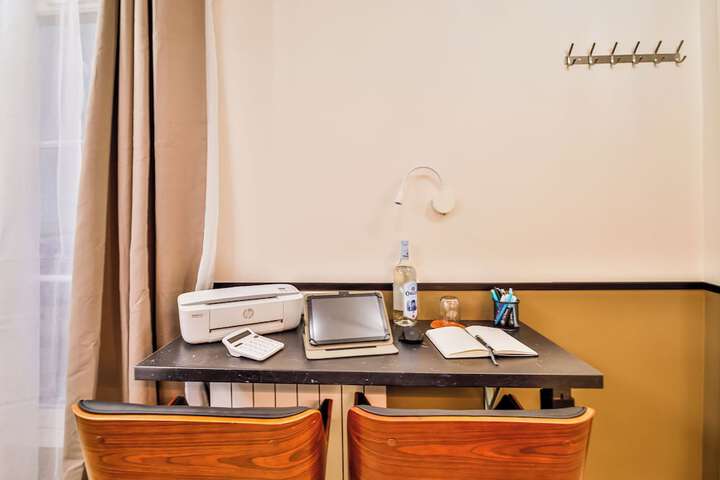 Room 72 of 116