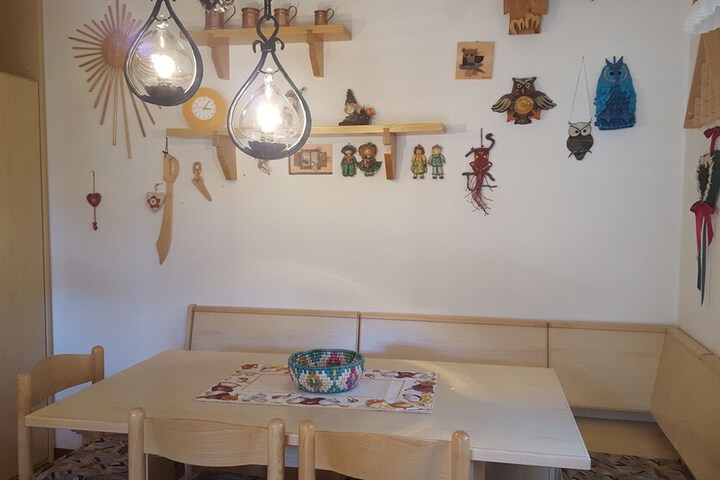 Room 5 of 15