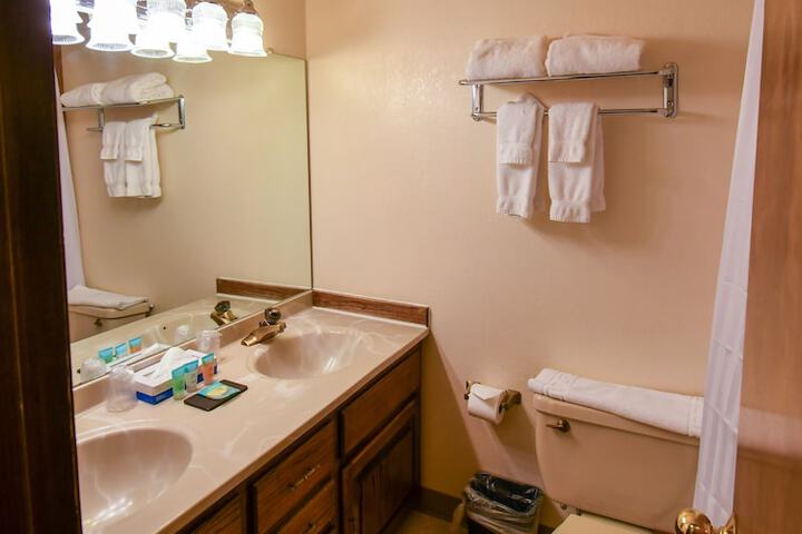 Room 52 of 82