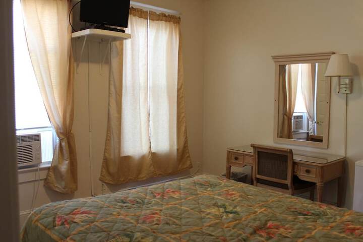 Room 11 of 39