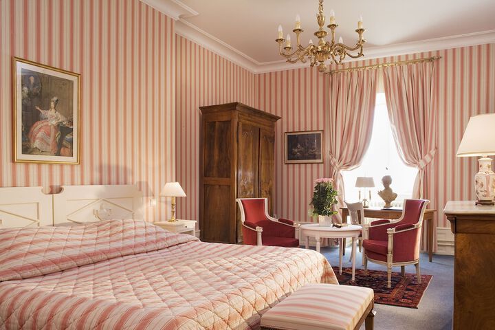 Room 3 of 51