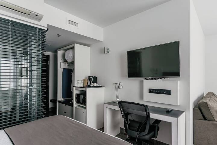 Room 35 of 86