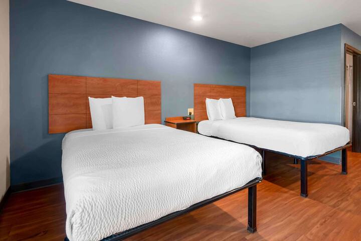 Double Bed Kitchen (2 of 10)