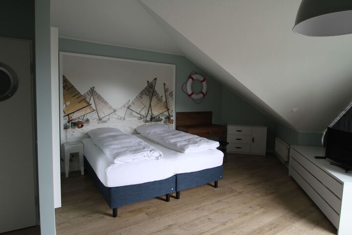 Room 16 of 56