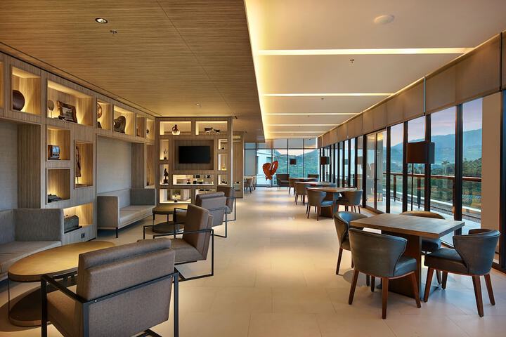 Hotel Interior 4 of 110