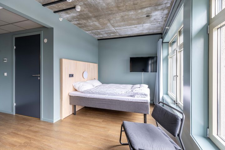 Room 34 of 69