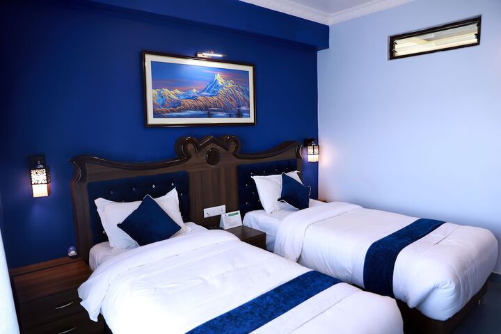 Room 9 of 40
