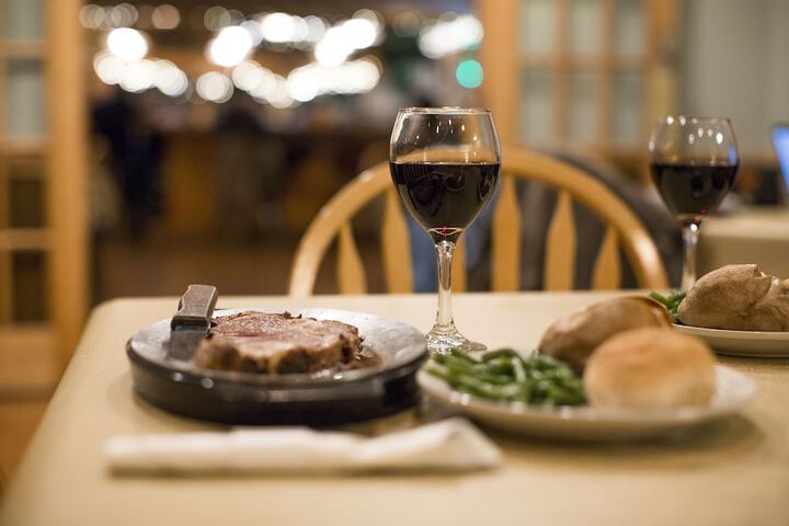Dining 62 of 89