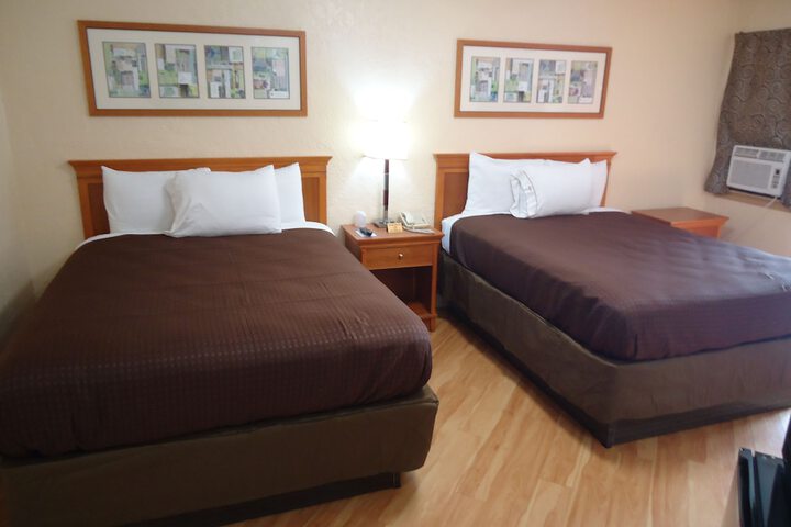 Room 11 of 36