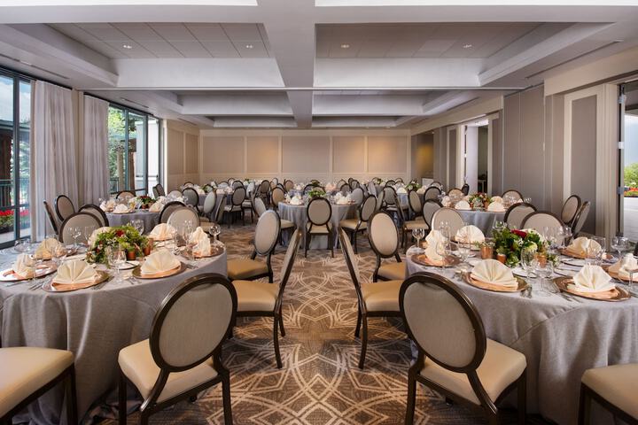 Banquet hall