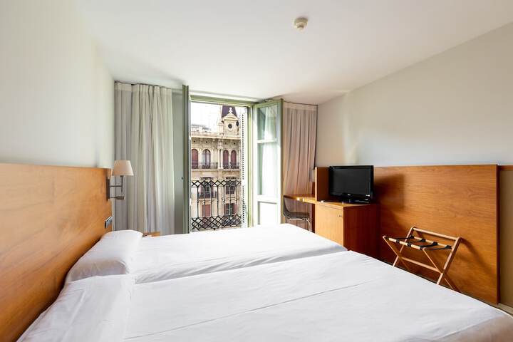 Room 10 of 75