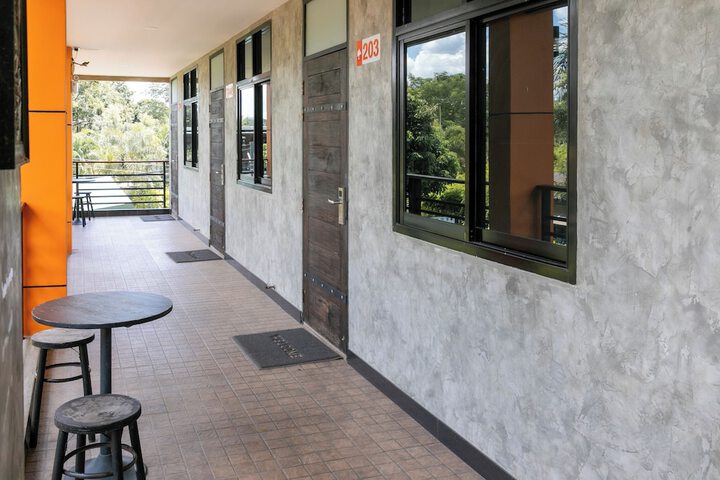 Ballroom/Hall 143 of 187