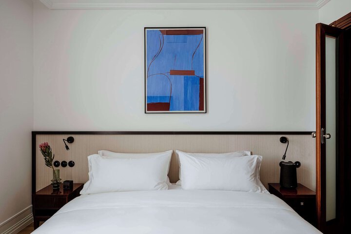 Room 18 of 109