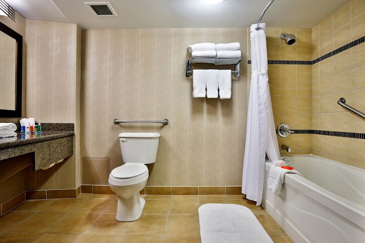 Room 5 of 67