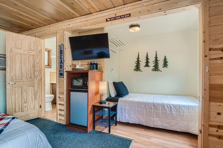Room 2 of 27
