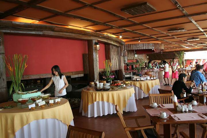 Breakfast/Coffee Service 83 of 149