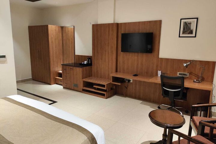 Room 13 of 54