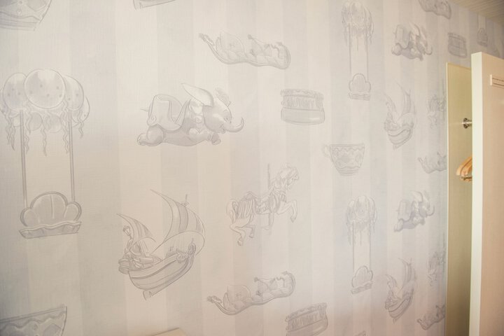 Room 18 of 48
