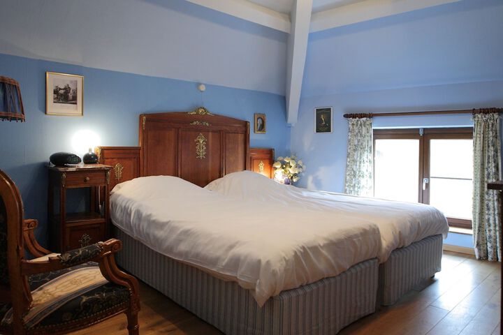 Room 10 of 39