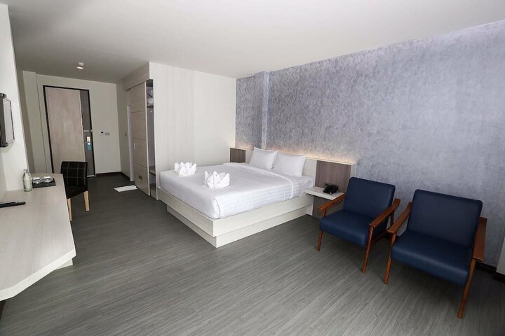 Room 7 of 79