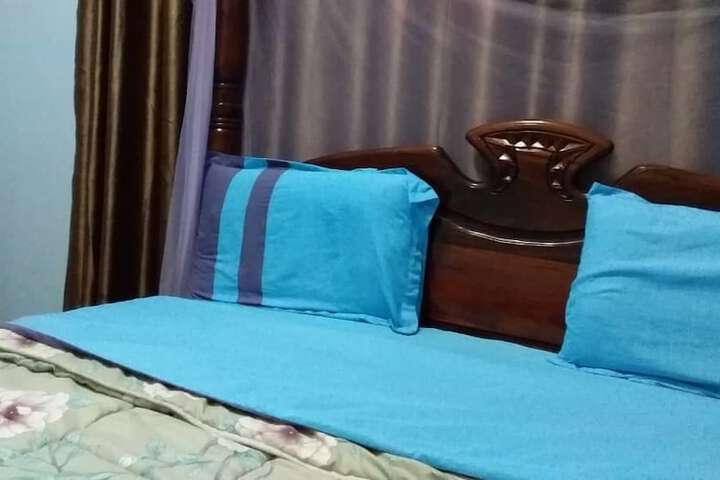 Room 9 of 20