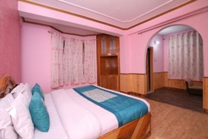 Room 10 of 20