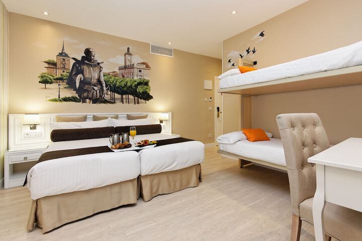 Room 34 of 83