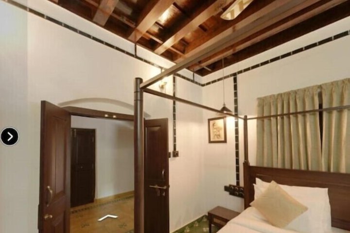 Room 6 of 21