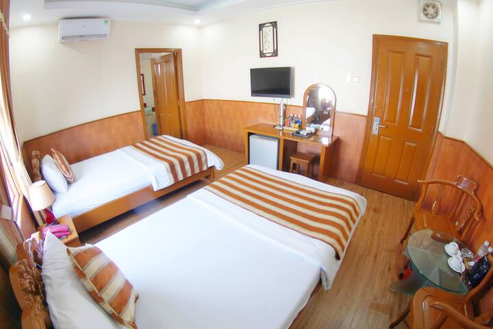 Room 19 of 77