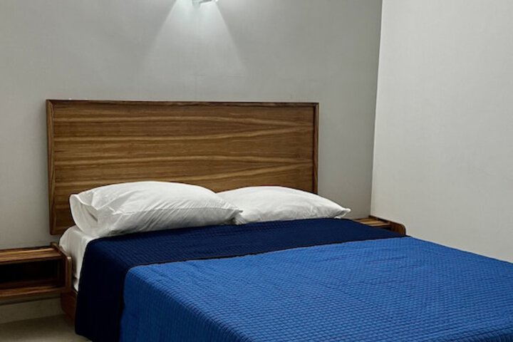 Room 21 of 42