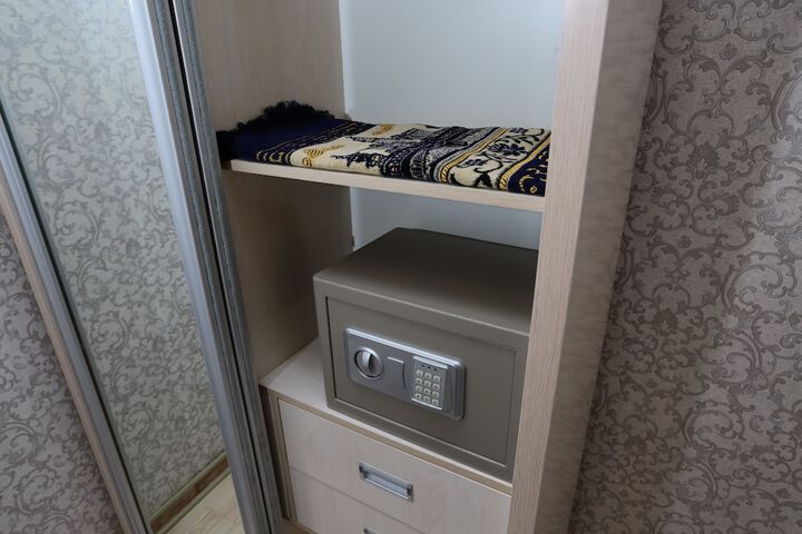 Room 8 of 23