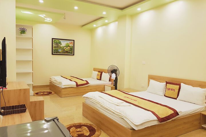 Room 6 of 37